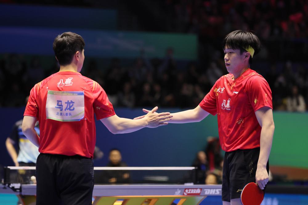 爱游戏中国:恢复了几成功力?东契奇在湖人场均砍下27.6+8.5+7.8 命中率41.8%.